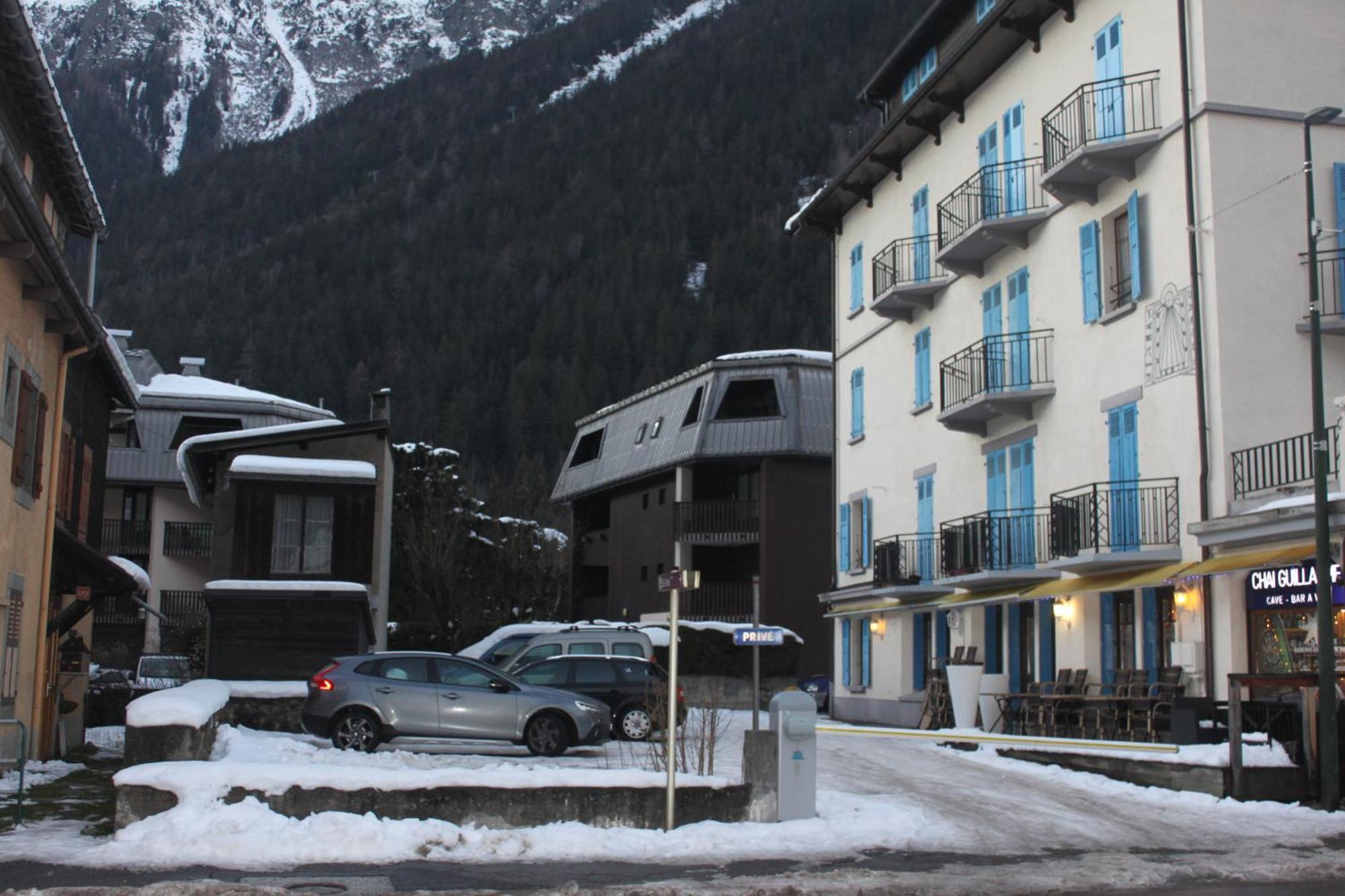 Appartement Le Savoisien Chamonix Exterior photo